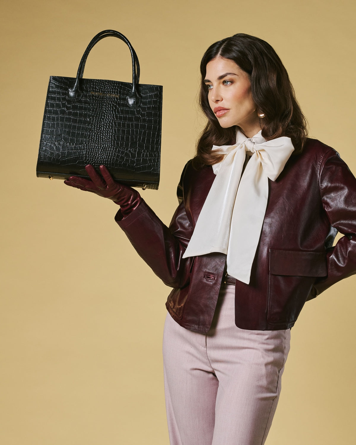 Patrizia (black) - Italian calf leather women's handbag (with shoulder strap)