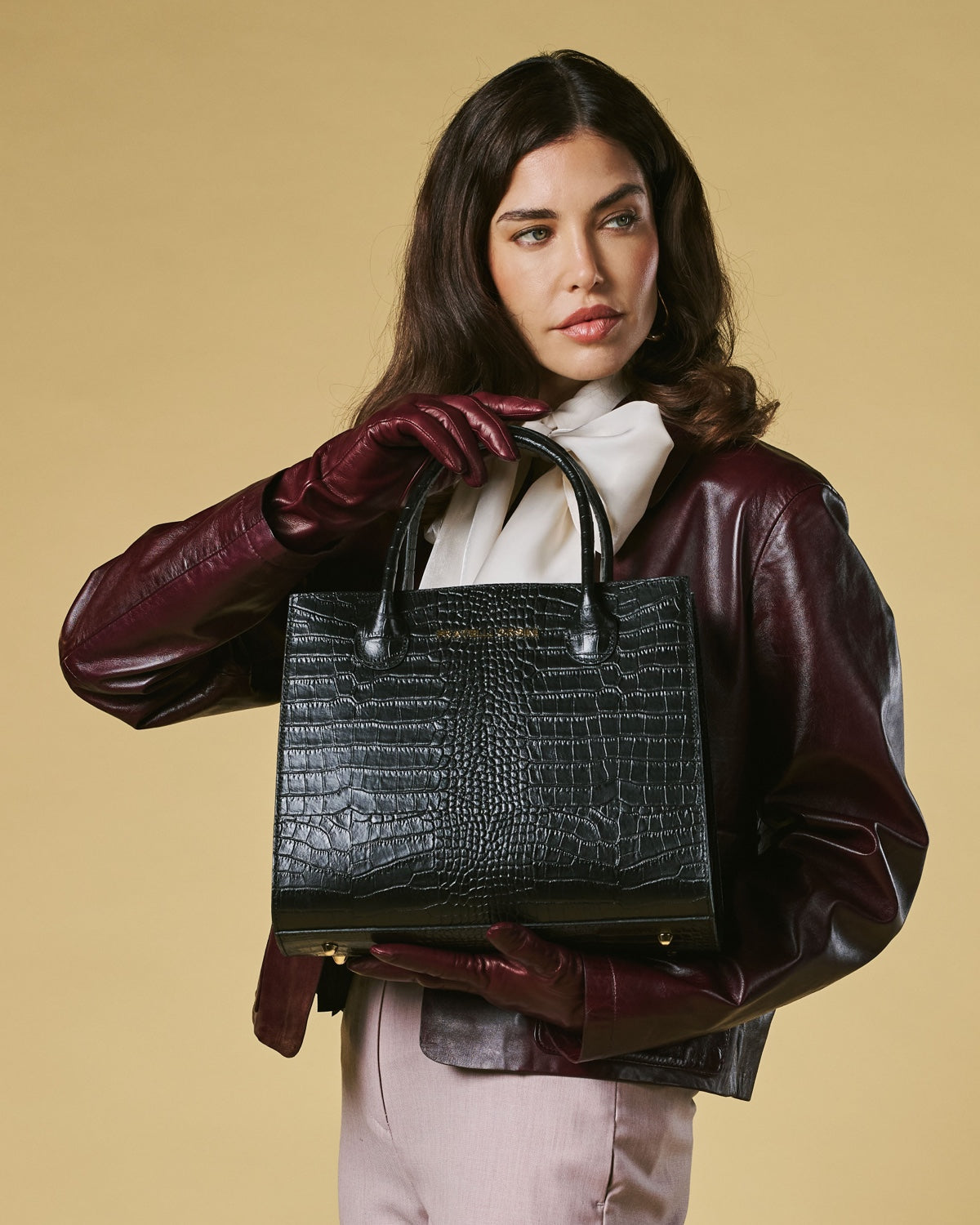 Patrizia (black) - Italian calf leather women's handbag (with shoulder strap)